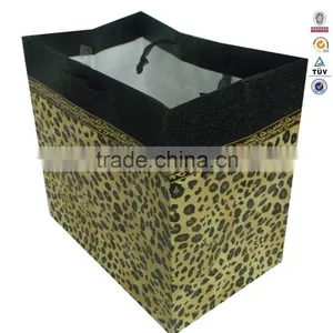 China Custom Printed Paper Bag Shopping Paper Bag Wholesale With Handles thumbnail-5