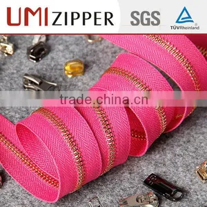 With no Zip Runner 30 cm no 4 Gold Brass Zipper Roll by Meter thumbnail-2