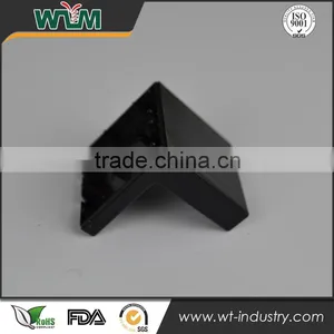 China Manufacturers Injection Plastic Covering Moulding Parts thumbnail-3