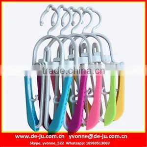 Metal Travel Plastic Collapsible Hangers thumbnail-1