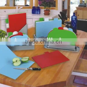 Best Sell 4pcs Plastic Oval Chopping Block 8mm Cutting Board Set With ABS Stand thumbnail-4