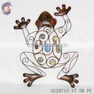 Rust Painting Finish Frog Wall Hanging for Home and Garden Decoration thumbnail-1