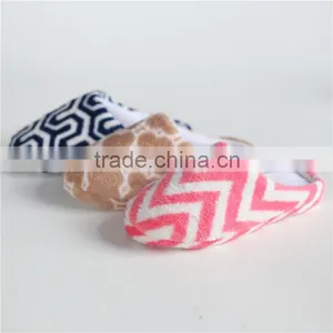 Lady Jacquard Weave Coral Fleece Indoor Slipper thumbnail-1