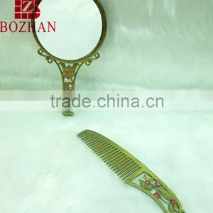 Metal Cosmetic Mirror Set thumbnail-1