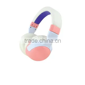 Colorful New Stylisth MP3 Stereo Headphone With Wire thumbnail-1