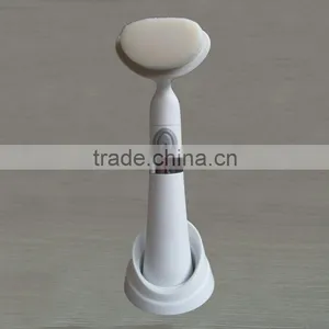 ABS Material Mini Design Electric Rotating Facial Cleaning Brush Convenient in Home Use thumbnail-1