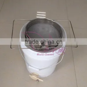 20 Liter White Plastic Honey Pail /Busket With Honey Gate thumbnail-2