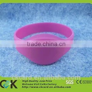 Hot Selling Sport Silicone Bracelet With Chip Inside thumbnail-1