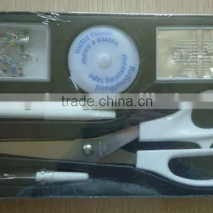 Compact Sewing Kit thumbnail-1