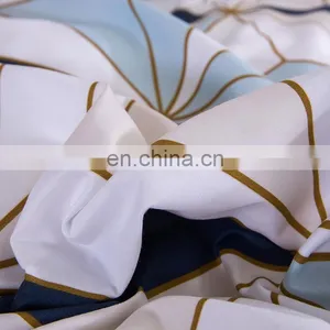 3-piece Reversible Luxurious Comforter Set Bedding Geometric Pattern Bedding Set thumbnail-3