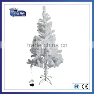 1.5m Hinged Branches White Christmas Tree thumbnail-1