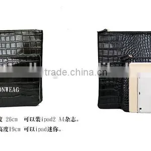 Fashion Embossed Crocodile Leather Men Clutch Bag With Wristlet thumbnail-3