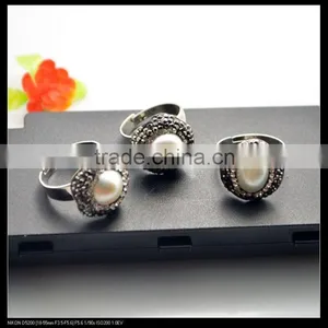 LFD-009R ~ Wholesale Nature Freshwater Pearl Rings, Rhodium Plated Crystal Rhinestone Paved Pearl Ring Jewelry Adjustable Size thumbnail-4