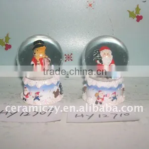 New Polyresin Christmas Water Globe thumbnail-1