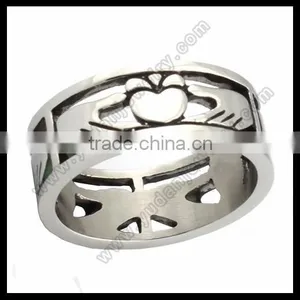 Custom 18k Gold Claddagh Ring thumbnail-6