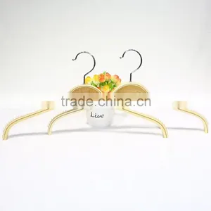 China Supply Cheap Wooden Hanger With Low Price thumbnail-1