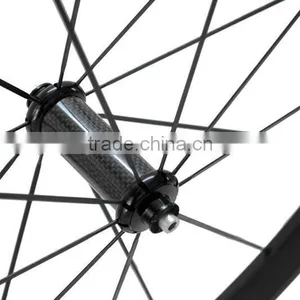 Factory Price 25mm Width Carbon Clincher Wheels, 50mm Tubuless Compatible Carbon Clincher Wheel Straight Pull Carbon Body Hubs thumbnail-2