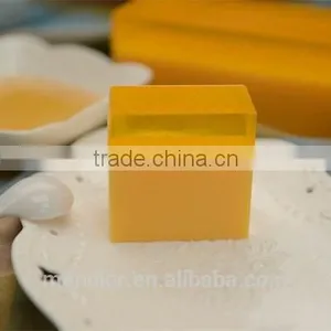 Manuka Honey Double Layer Handmade Soap Face Cleaning Soap Nourishing Cold Process Soap Gift OEM Custom Brand thumbnail-3