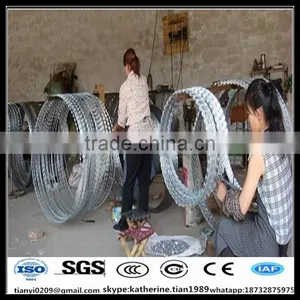 450mm Coil Diameter Concertina Razor Barbed Wire thumbnail-6