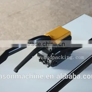 Manual Mini Round Hand Baler Machine thumbnail-3
