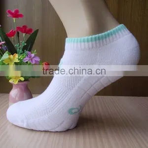 Hot Selling Cheap Cotton Sport Ankle Socks Men thumbnail-4