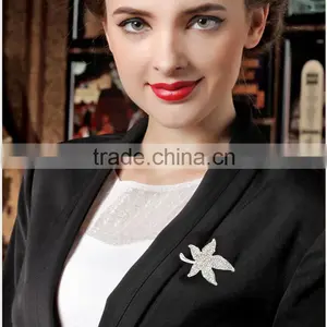 Fashion Maple Leaf Shaped Crystal Brooch,custom Made Brooches thumbnail-3