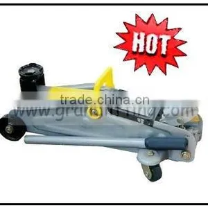 Hydraulic Floor Jack thumbnail-1
