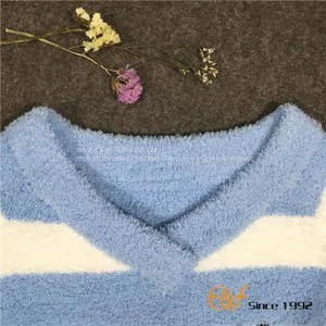 Animal Cable Knitting Stripe V-collar Sweater for Girl thumbnail-3