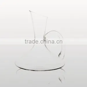 Highly Popular Shaped Glass Wine Decanter Wine Aerator Decanter thumbnail-1