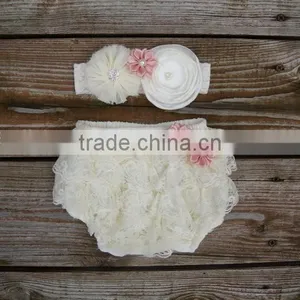 Hot Selling Baby Clothes Infant Lavender Ruffle Bloomer Wholesale Baby Girl Diaper Cover With Headband thumbnail-3