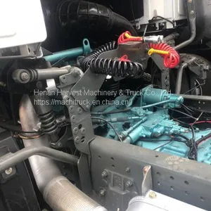 SINOTRUK HOWO Used Tractor Head 6x4 SecondHand Low Price Euro2 371hp China Factory Supply thumbnail-5
