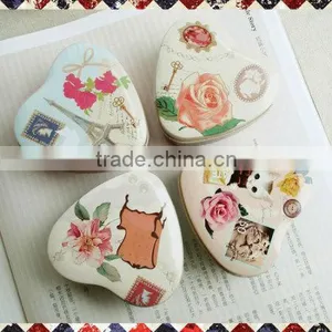Heart Shape Favors Candy Chocolate Tin Box With Embossing Lid thumbnail-2