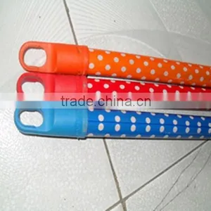China Wholesale Eucalyptus Round Pvc Coated Wooden Mop Stick thumbnail-6