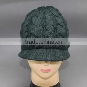 KNIT CABLE BEANIE WITH VISOR thumbnail-1