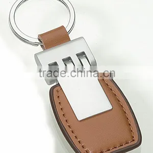 Leather Key Holder With Metal Gear Design thumbnail-2