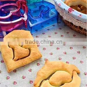 Plastic Dog Sandwich Crust Cutter DIY Bread Mold thumbnail-4