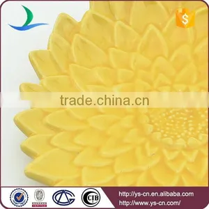 Hot Sale Beautiful Yellow Flower Design Ceramic Plates thumbnail-3