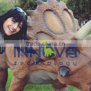 Life-size Automatic Inflatable Robotic Dinosaur Neovenator thumbnail-6