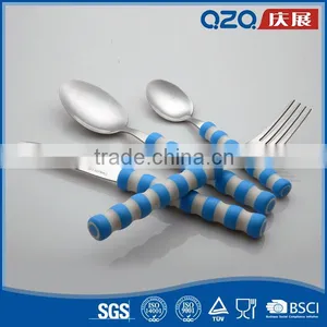 Cheap Custom Anti-scald Stainless Steel Flatware Set With Plastic Handle thumbnail-4