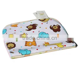 Baby Bamboo Travel Contoured Changing Pad thumbnail-2