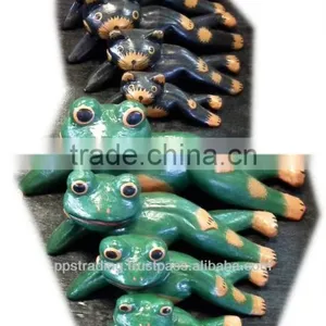 Wooden Frog Toy thumbnail-2