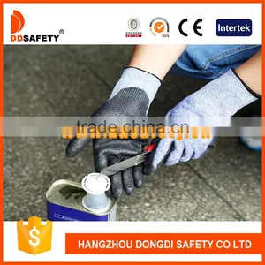 DDSAFETY 2017 High Performance Polyethylene Fiber Glass Knitted Liner Black PU Coated Cut Resistant Safety Gloves thumbnail-2