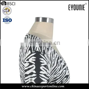 2017 Zebra Pattern Elastic Jacquard Deep V-neck Cardigan thumbnail-4