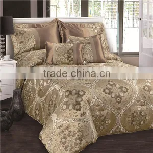 Luxury Piping All-over Jacquard Comforter thumbnail-4