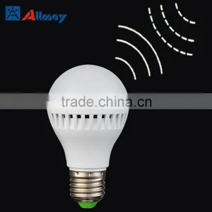 E27 7W Day Night Light Sensor Led Bulb Night Lighting Twilight Sensor Lamp Bulb thumbnail-1