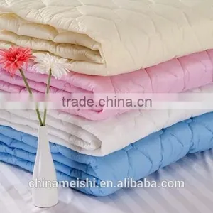 China Manufacturer Wholesale Price Waterproof Mattress Protector thumbnail-3