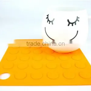 Non-slip Salient Point Silicone Chicken Pot Mat thumbnail-6