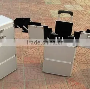Aluminum Luggage Case thumbnail-1