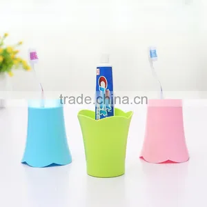 J352 Colorful Plastic Cup Fashion Portable Couples Mug Plastic Tooth Brush Cup thumbnail-1