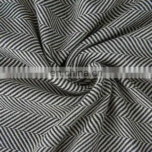 China Factofy Cheap 100% Cotton Skin Touch Decorative Washable Plain Throw Cable Knit Body Pillow Covers thumbnail-5